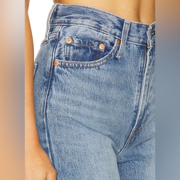 Premium Levi’s Dad Jeans in Light Wash - Picture 9 of 9